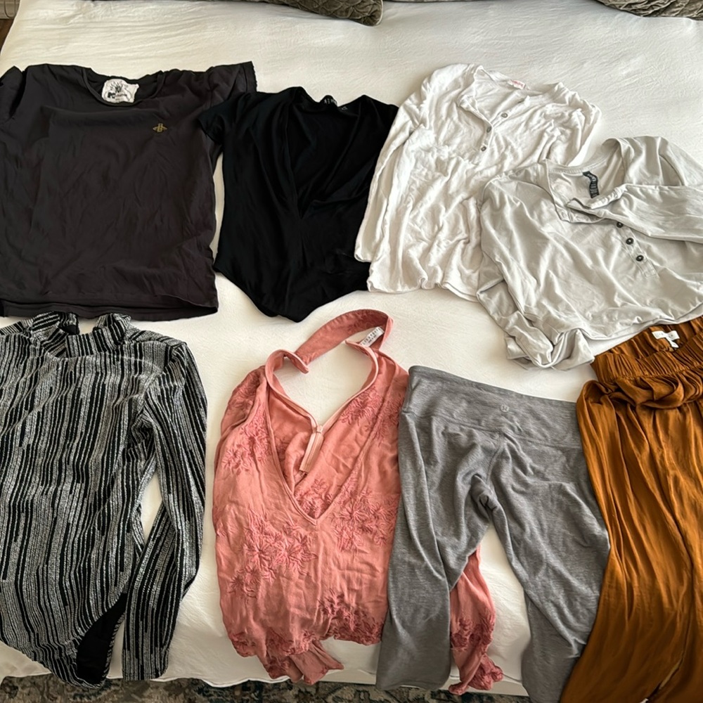 Bundle, vuori, top shop, lululemon etc